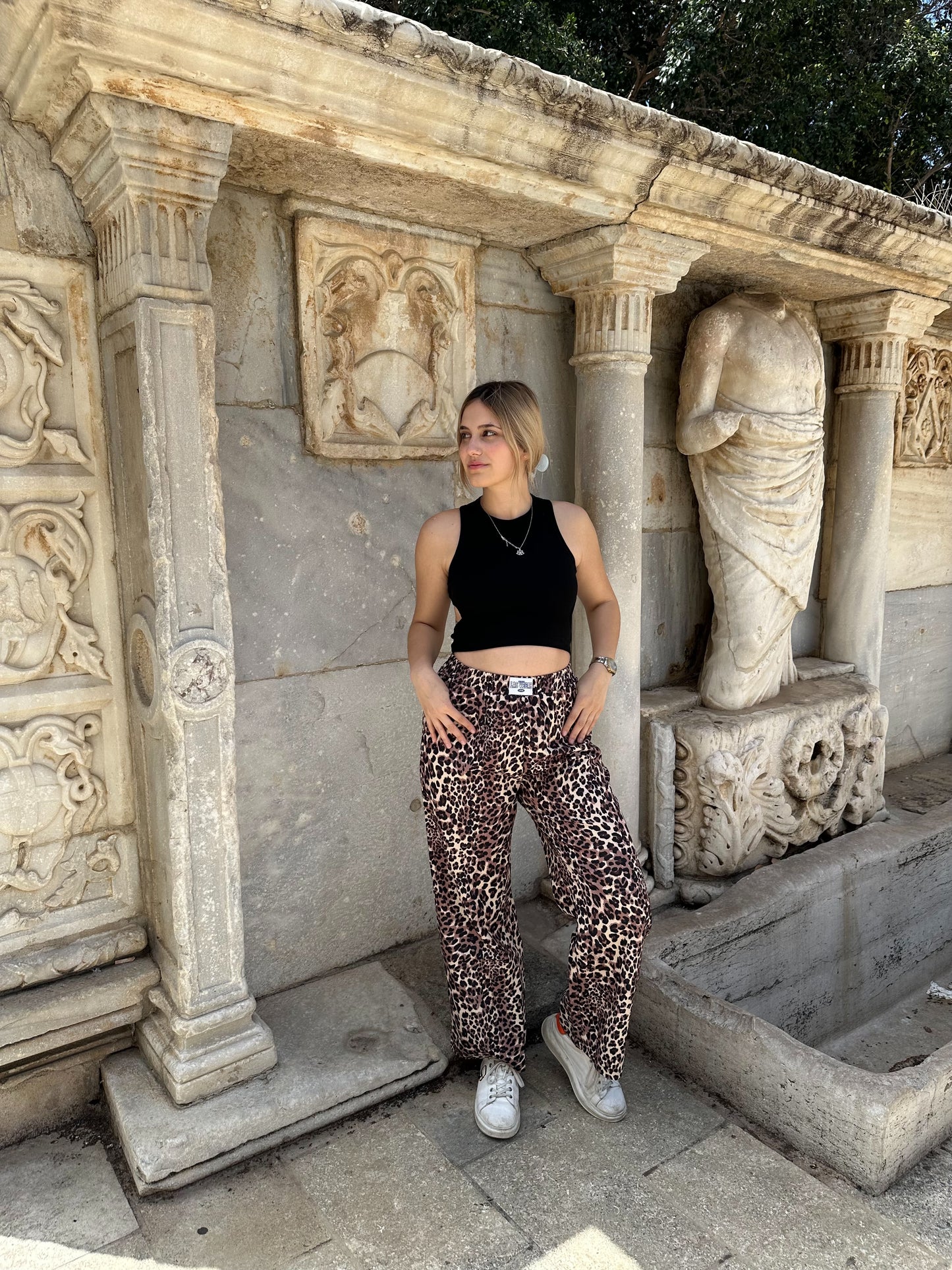 Cutout Round Neck Tank