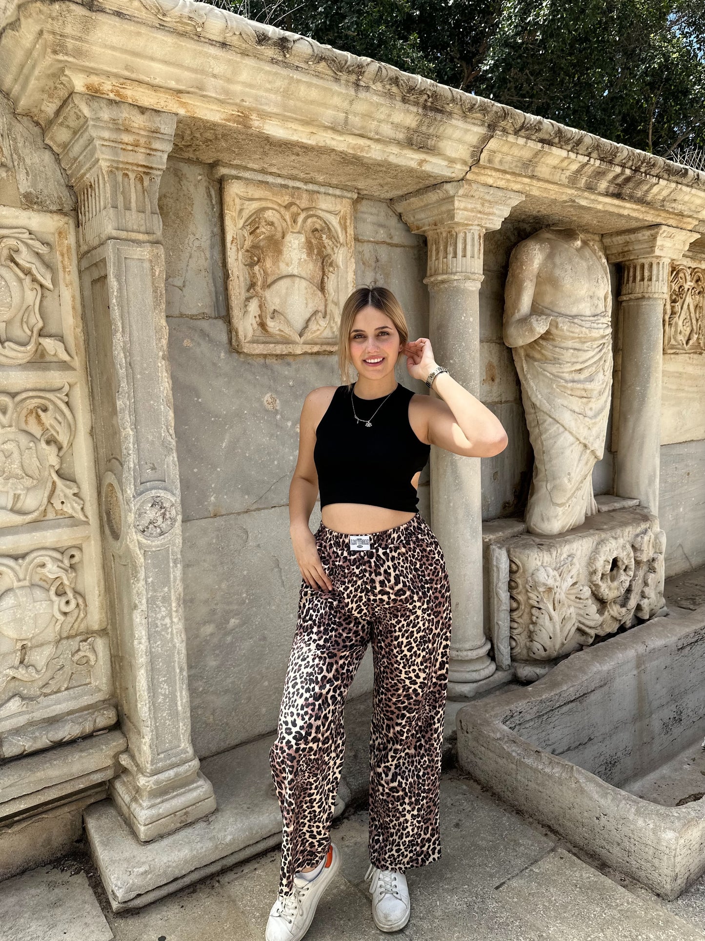 Cutout Round Neck Tank